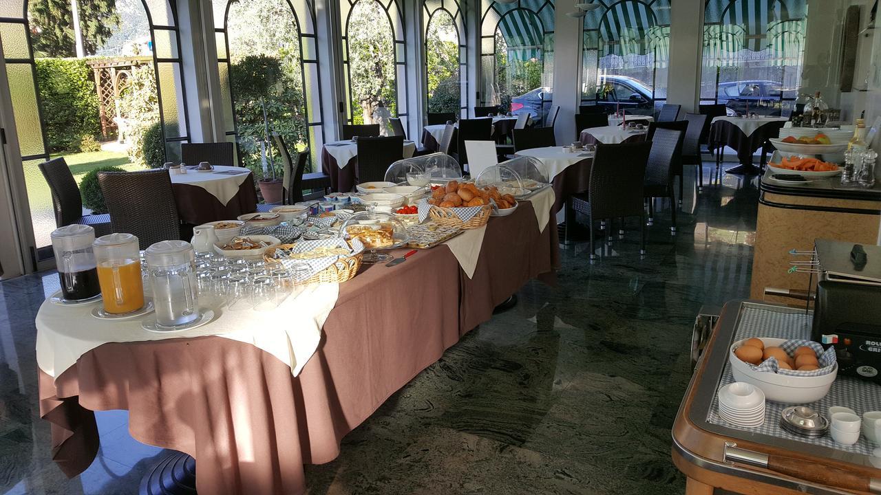 Hotel La Villa กราเวโดนา ภายนอก รูปภาพ
